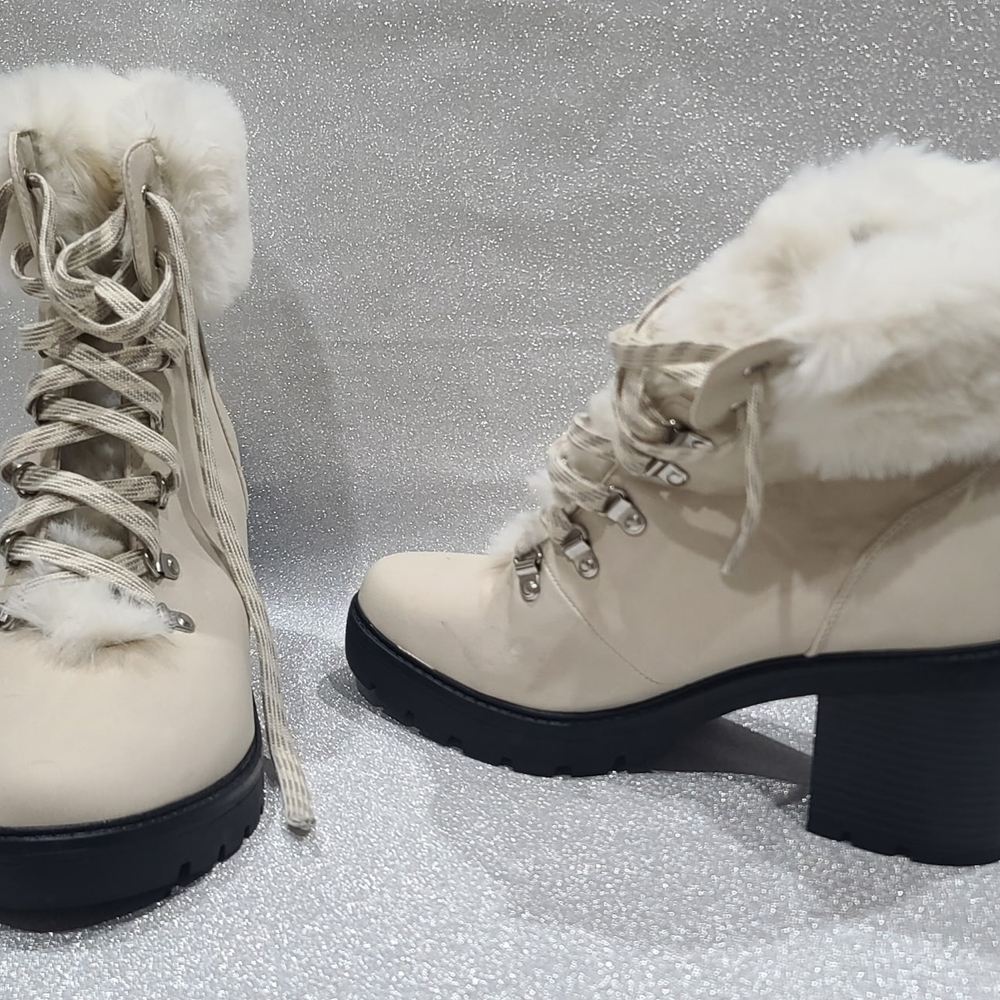 Esprit Beige Fur-Lined Winter Boots